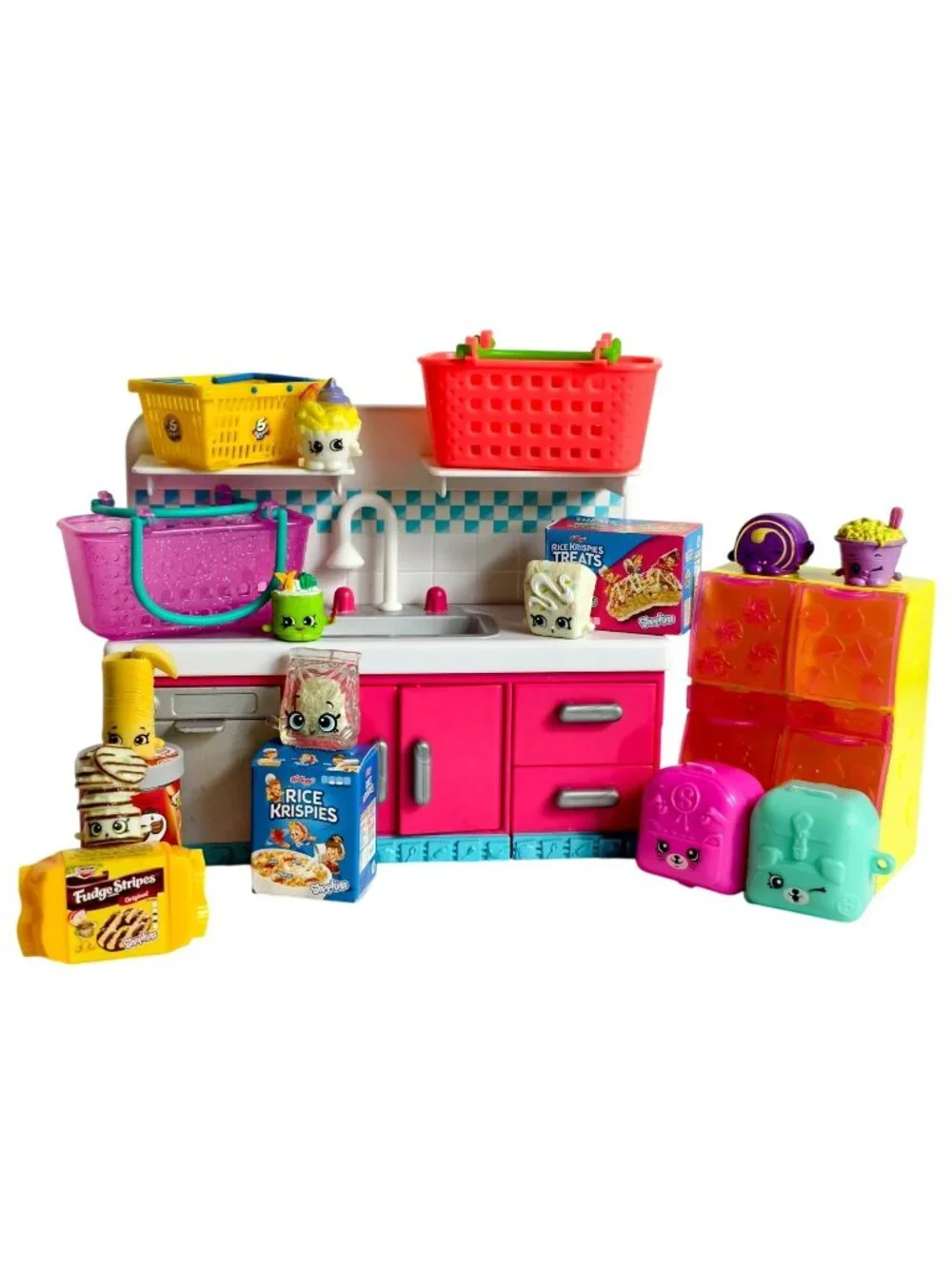 Shopkins Chef Club Hot Spot Kitchen Playset Exclusive Figures Real Littles